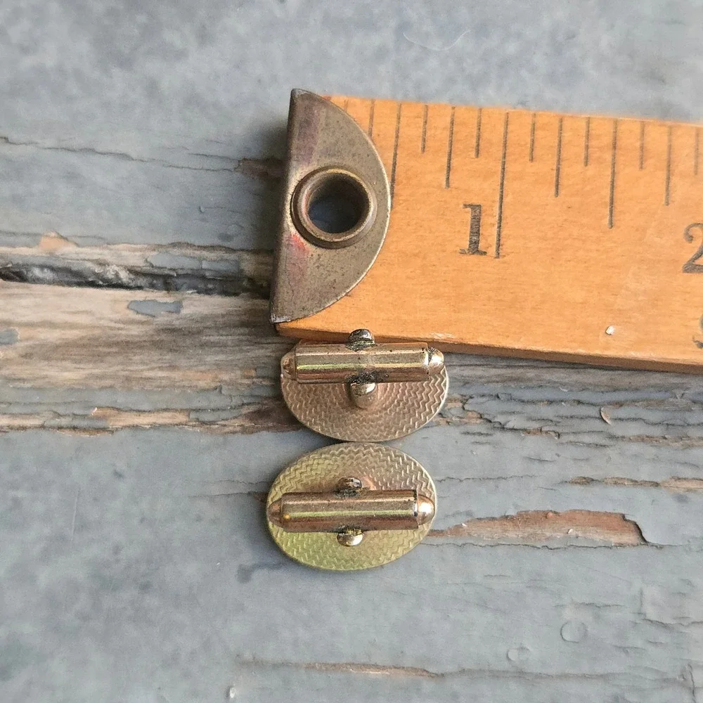 VTG Gold Tone Cufflinks OS Men Gold Oval Textured Rim Toggle Back Formal Wedding